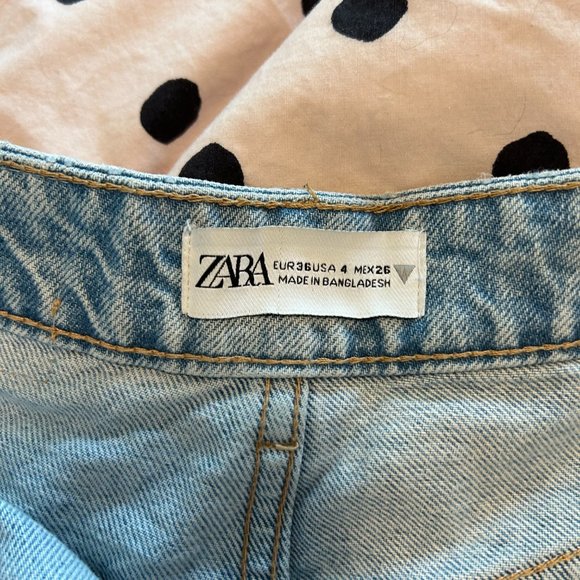 ZARA 1975 HIGH-WAISTED MOM FIT DENIM SHORTS - Picture 3 of 4